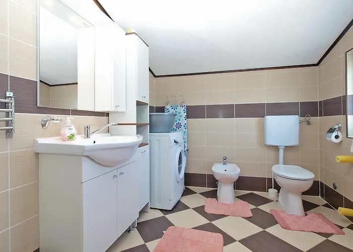 Suzana 1608 * Pula
