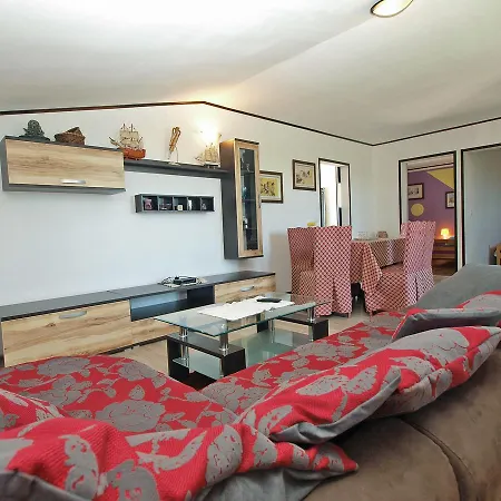 Suzana 1608 Apartment