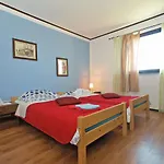 Apartment Suzana 1608 *